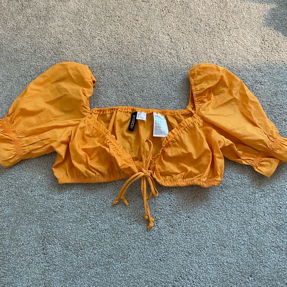 H&M DIVIDED Mustard-yellow Crop Top